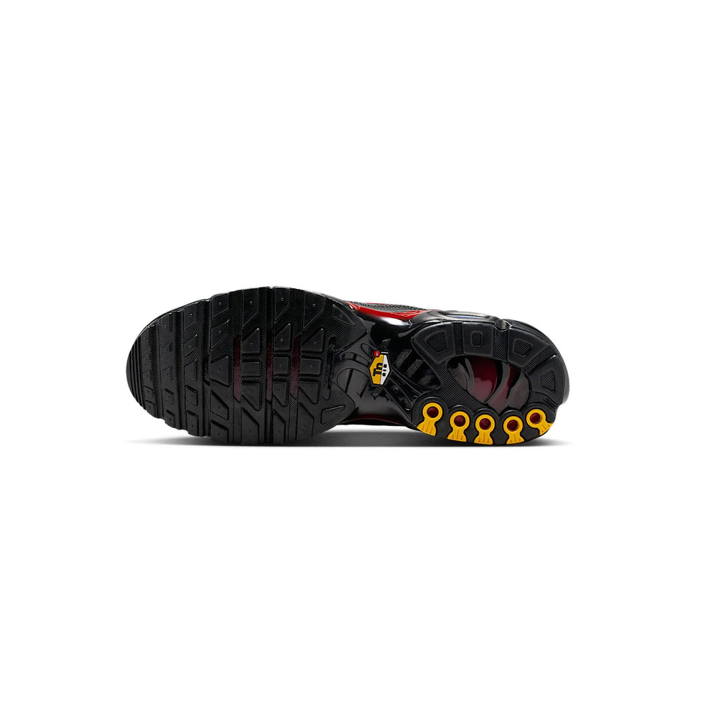 Nike Air Max Plus TN 'Black Pencil Point Team Crimson' (2021)