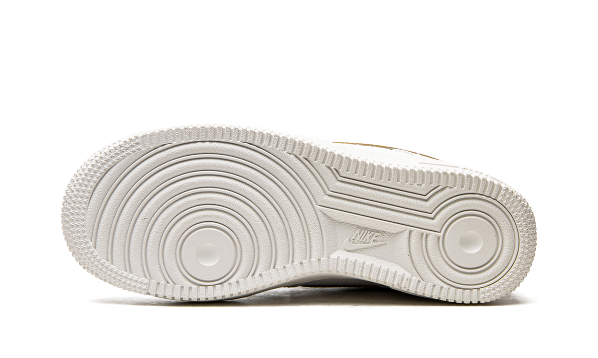 AIR FORCE 1 MNS WMNS "White / Gold / Silver" DD8959 106